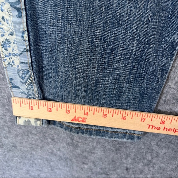 PILCRO Slim Boyfriend Crop Jeans Leopard Side Stripe Distressed Size 31P - Picture 10 of 14